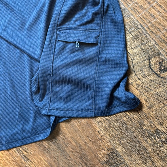 Men’s Salomon tech t-shirt size medium. - Picture 8 of 8